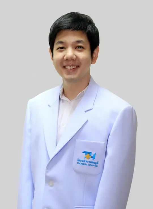 นพ.วริชญ์ กอบวรรธนะกุล